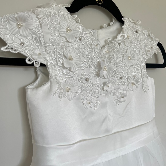 Ball-Gown/Princess Scoop Floor-Length Ivory Satin/Tulle Flower Girl Dress - Picture 2 of 7